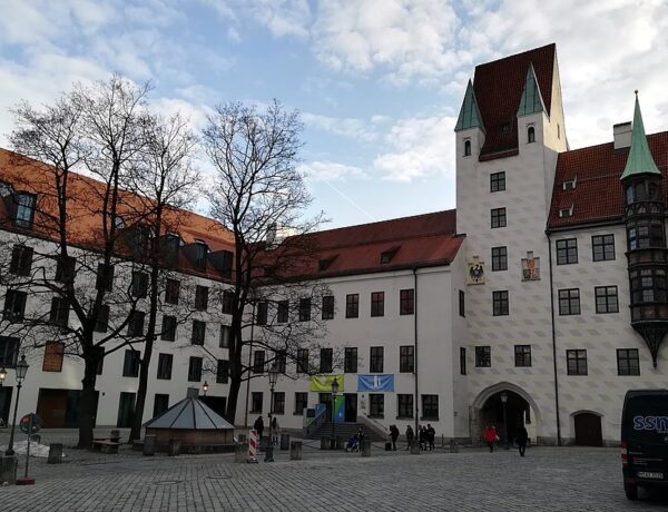 Alter Hof: A Antiga Residência Imperial de Luís IV da Baviera - H.Helmlechner / WikimediaCommons