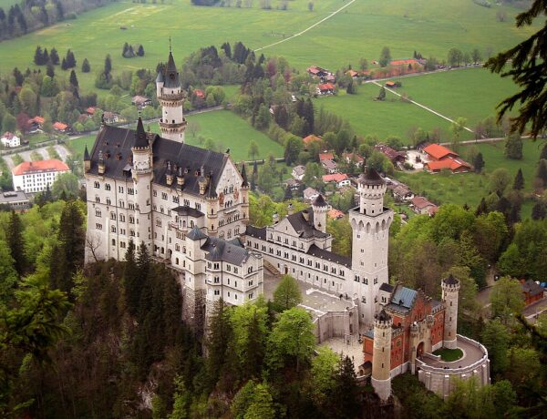 Neuschwanstein: o Castelo do Rei Louco - Foto de Jeff Wilcox/Wikimedia Commons